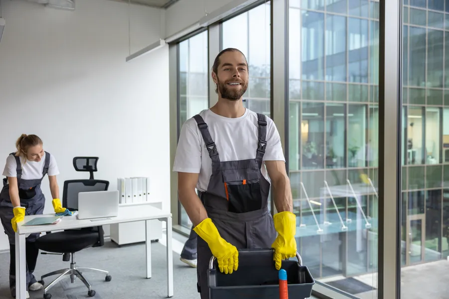 Effective Strategies For Scheduling Office Cleaning Services in Iowa City, IA
